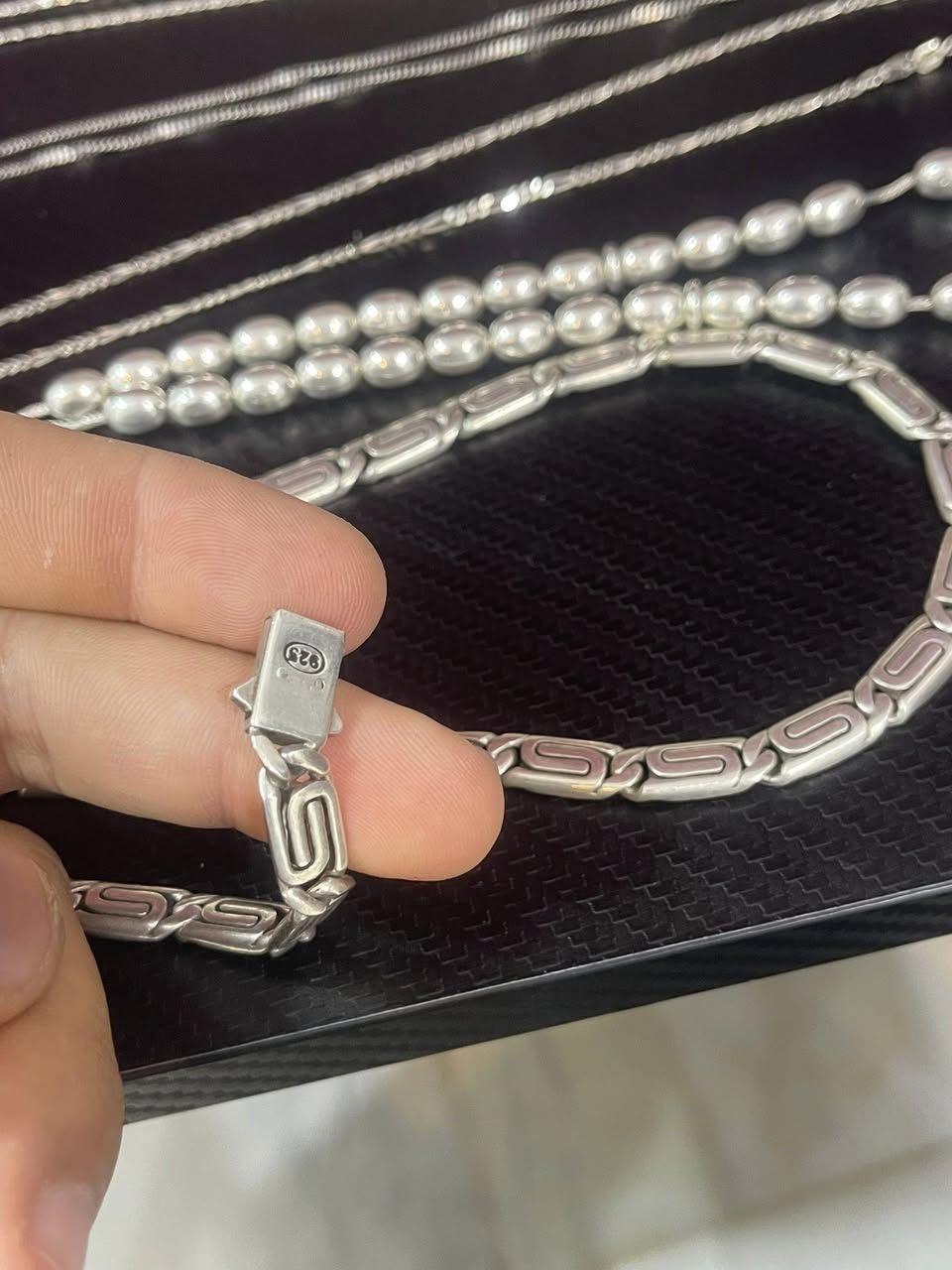 اي قطعه تعجبك سعر الغرام 3500ماعده الي سيت سوار وزنجيل 3600سعر الغرام
توصيل موجود كل العراق 🇮🇶 
وكسر هم موجود ابيعلك ب3000


**إذا كنت صاحب هذا الإعلان وتريد حذفه لأي سبب، رجاءا أرسل رسالة إلى الدعم الفني**