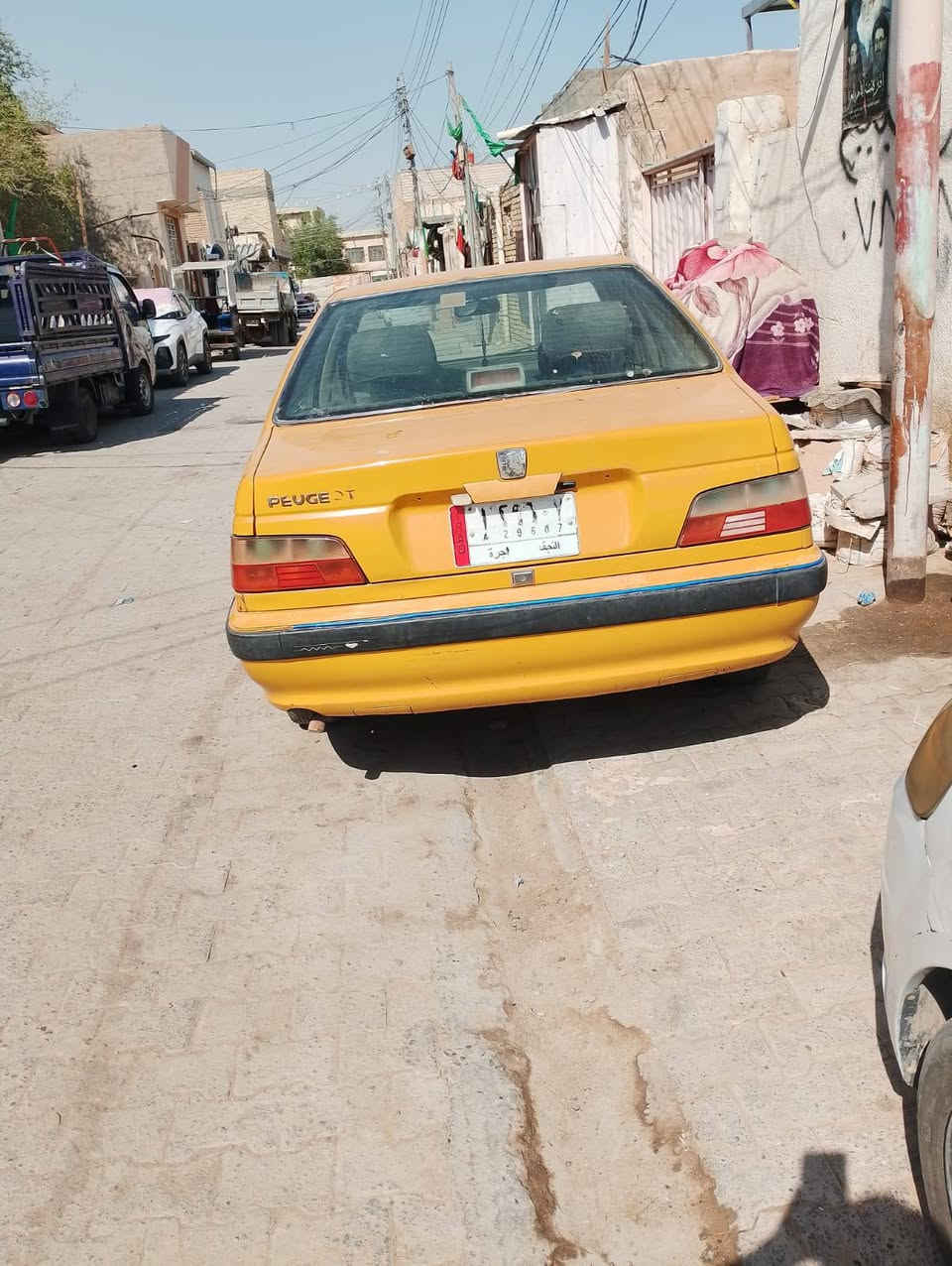 السلام عليكم
بيجو بارص 2015 رقم نجف 
بيه البنيد مبدل بدون ضربه طار وبدلته 
السعر 30 وبيه مجال 
***********
