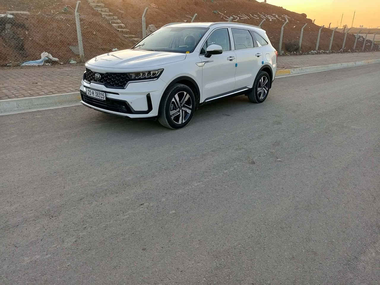 السلام عليكم سياره سورنتو 2021رقم  سليمانيه هزه وسنويه كله جديد وبااسمي شرط الوكاله والتحويل حجم المحرك 2500 توربو السياره مكفوله من الدعاميه لدعاميه مابيهه قطره لا تكحيل ولاصبغ ولابارد السياره ماماشيه ماشيه 86 السياره مال بيت جاهزه اكلوب مابيهه نقص سبعه راكب  3 قطع تبريد شاشه وكامره وكشنات جلد بصمات وبشرط ماملعوب بيهه من ابشركه السياره مال بيت جاهزه وبشرط ماملعوب بيهه بكد الشعره من الشركه العنوان كركوك 
السعر 268 وبيها مجال بسيط
رقم الهاتف ***********
