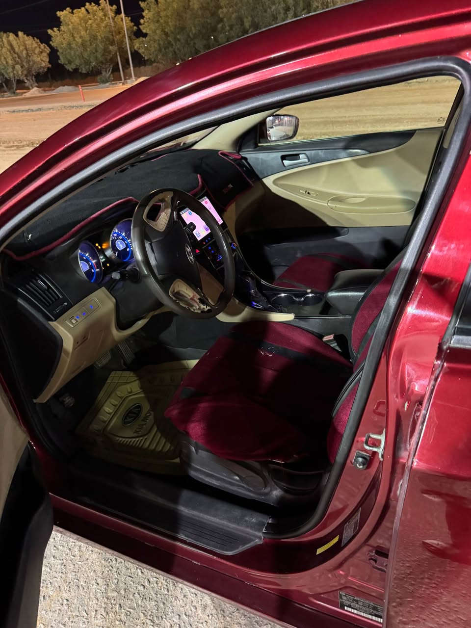 سوناتا 2012امريكي رقم بغداد دولي جديد سنويه لل2030تحويل مباشر مكينه 2400 ضررها جاملغ امامي الامامي الايمن بدون دواخل وبيه مكانات صبغ ابيع حزام كفاله لغود شواصي تكم قماره حوض 
السياره جاهزه كير مكينه حداديه تخم تاير تبريد تدفئه باتري جديد 
مواصفات شاشه كامره خلفيه حساسات اشاير بل مري تحكمات السعر 82وبيه شي بسيط حك الجيه بيع فقط 
***********//*********** الفلوجة, الأنبار
