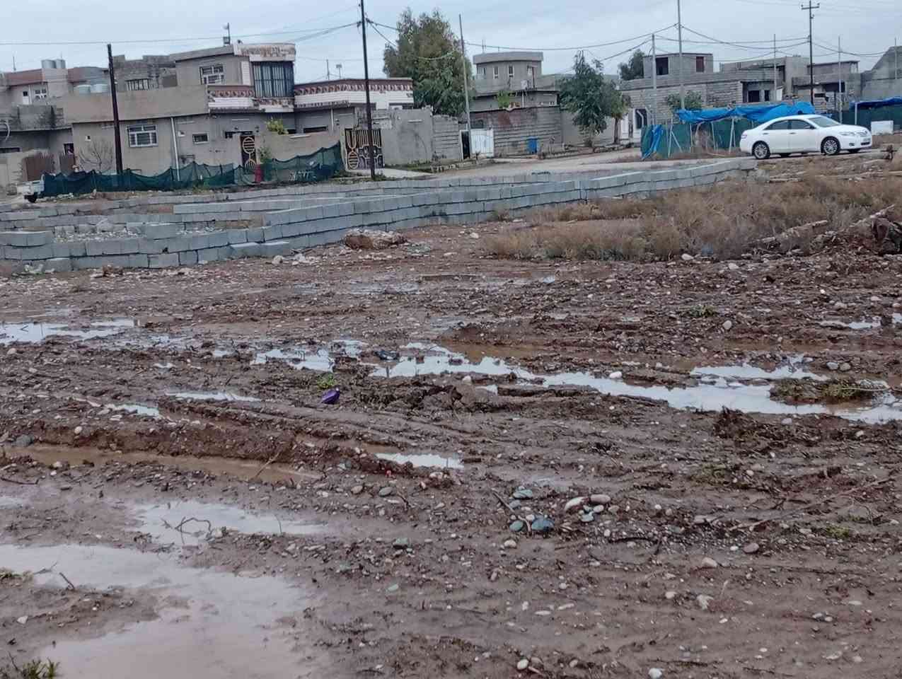 قطعة ارض للبيع رقم زراعي مساحة القطعة 200 متر قريبه على بيت محمد رميض الصباحي  بالمعسكر ماء وكهرباء واصلها سعرها 6 ملايين ***********
