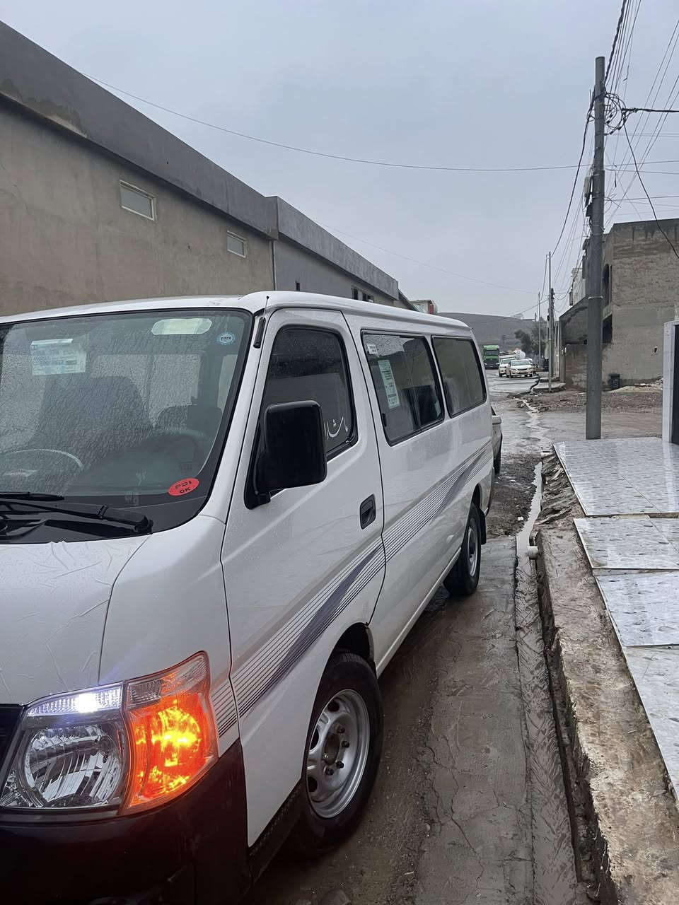 نيسان للبيع موديل 2011 كفاله عامه بس بي مكانين عل بارد و محرك مامفتحو  ماشيه 285 مدوشمه كشنات و ارضيه جديده و اربع تايرات جديد مختصر الكلام السياره جاهزه من كل نواحي حتى منظومة غاز بيها سعر 170 وبيها مجال
مةكاني  أربيل
***********
