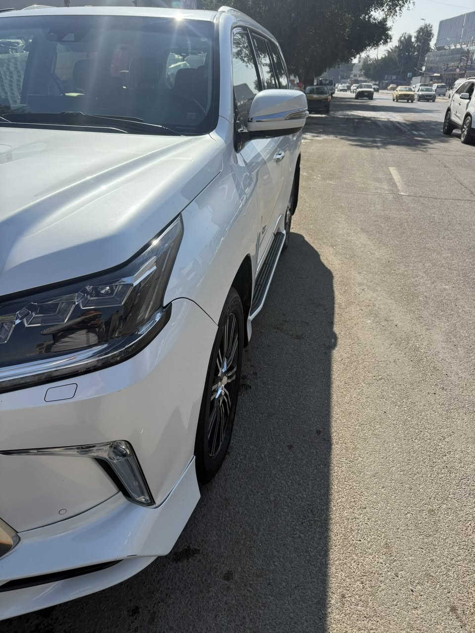 سلام عليكم لكزز مديل 2019 مكفولة من الصبغ الضربة مواصفات كشن كهرباء فول مواصفات السيارة بسمي بغداد رقم مميز ***********
