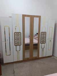 غرفة • نظيفة • للبيع