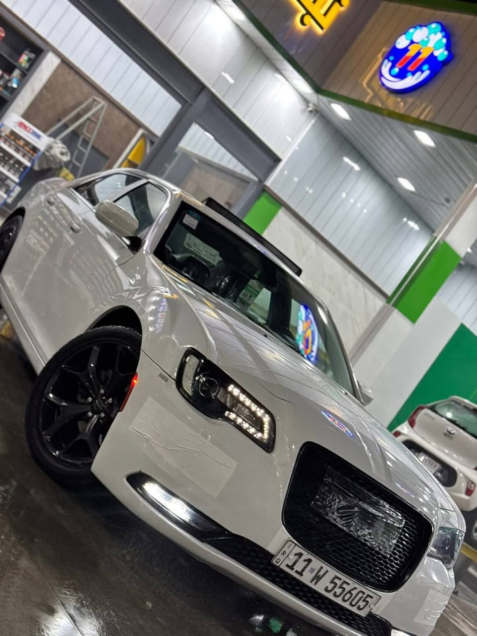 السلام عليكم 

كرايسل  اوباما  300.c

موديل 2020 اباسمي
المحرك v6. 3600
وارد امريكي حادثها موضح بلصور فقط خشم الجاملغ بدون دواخل وصور يمك
كير محرك كفاله عامه
ماشيه 39ميل
رقم بغداد الدولي باسمي سنويه جديده هزه فحص جديد 
مواصفات
بصمه تشغيل
بانوراما
نضام سبورت كشنات جلد  بلاد
كشنات كهرباءتدفئه ستيرن
مثبت سرعه
كامرى خلفيه
مري جانبي هيتر
حساسات دخول ذكي
وبعد بيها هواي مواصفات 
السعر 255
مكان بغداد مدينه الصدر
رجا لا تتصل اذا ماتقرى تفاصيل 
رقم ***********
