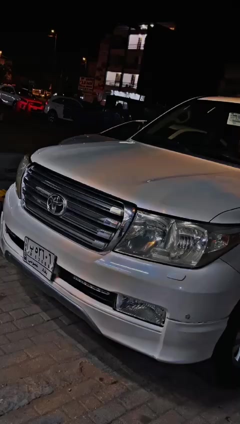 السلام عليكم
تيوتا لاندكروزر 2011 ستينية معروفة مواصفات الستينية ✅
—————————————————
. بصمة تشغيل
. بصمة ابواب 
.فتحة سقف 
.جلد 
.تحكمات ستيرن 
.فورويل 
. اشاير مريء 
. شاشة كبيرة 
. حساسات خلفي + امامي 
…..
————————————————
مكفولة السيارة عدا جاملغ الامامي الايسر بارد فقط 
السعر :- 330 ورقة وبيهة مجال 
مكان السيارة :- بغداد - الطالبية
للأستفسار :- ***********
