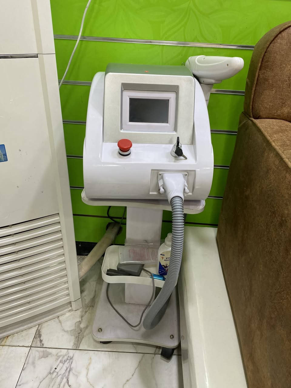 اسلام عليكم صالون كامل للبيع ***********
