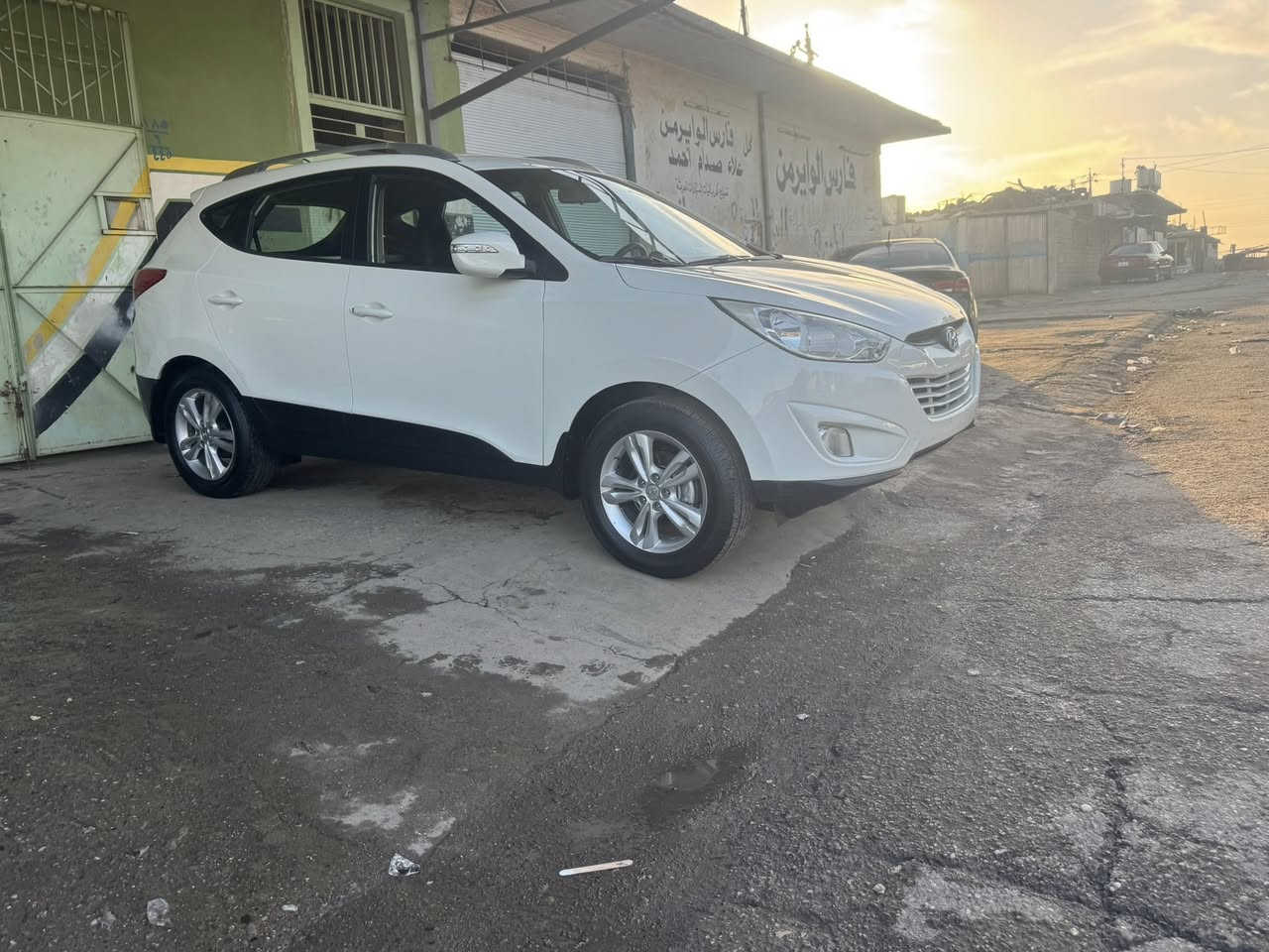 السلام عليكم توكسن للبيع موديل 2011 السيار حيل جديد بدون صبغ بدون ضرر محرك ما مفتوح مشيه قليل السعر 147 ) ***********
