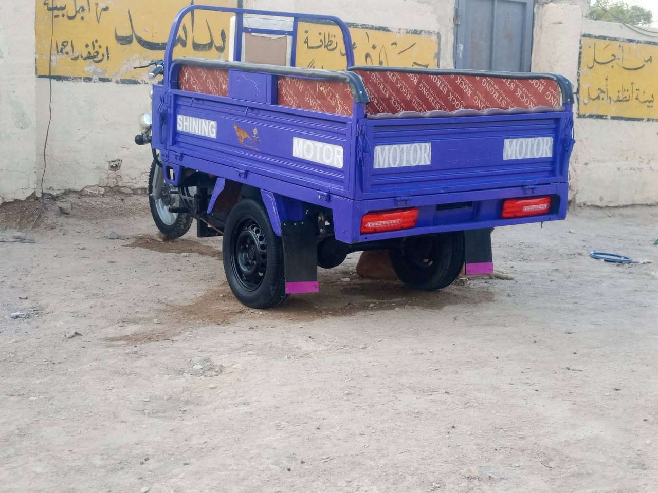 السلام عليكم ستوت للبيع موديل 19 مكاني كربلاء حي الغدير ستوته جاهزه مال جنات***********
