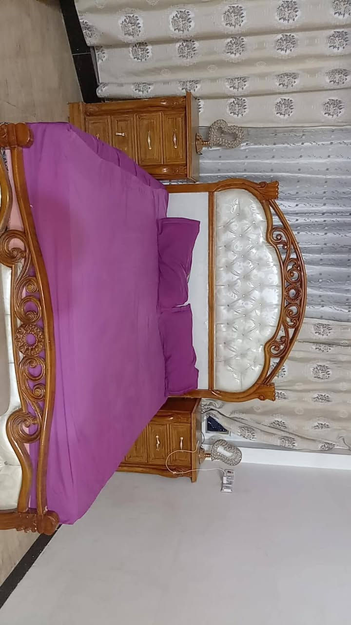 السلام عليكم غرفه احطاطه صاج درجه اولى ام الملحق ست ابواب غرفه كلش نضيفه بدون كل ضرر جديده كلش احله من صور السعر ١٨٠٠مليون وثمن ميه وبيه مجال 
مكاني بغداد 
الاستفسار ***********واتساب
