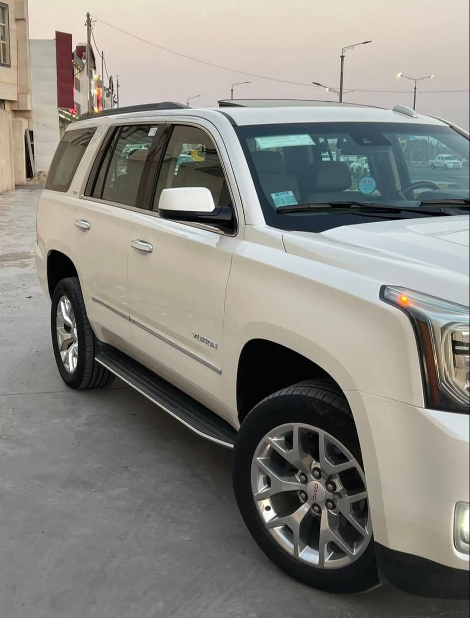 السلام عليكم جي ام سي  يوكن 2015
خليجي وكالة المنصور كفاله عامه 
رقم شمالي جديد تريد وكاله تحويل بلشرط 
فول مواصفات واحد ع واحد SLT
محرك 5300 كفاله ما مفتوح 
ماشيه 113 KM
العنوان البصره 
السعر 335 
رقم الموبايل ***********
