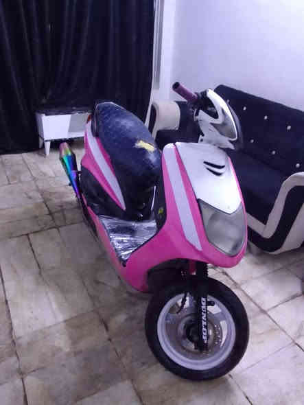 السلام عليكم شباب سكنس نثيه بيها تزويد بوشه ٥٨ قبق فلاوين نيكل صلنصه توبو الدراجه بيها شلعه طيران سعرها ٤٢٥ بي مجال الدراجه نكره سلف مكاني تقاطع حي الجامعه بغداد ***********
