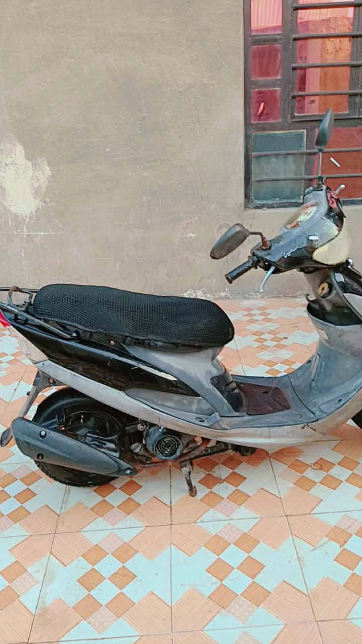 السلام عليكم(مكلف بالنشر) دراجه ماكس منغولي دراجه خير من الله مكينه شاصي اوراق كامله مال دوام يروح بيها ويجي ما متعوبه سعر 500 وبيها مجال ***********
