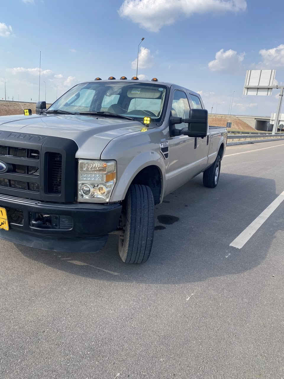 فوردت f250بنزين 8سلندر منزومه غاز 100لترموديل 2008سياره جديده ماناقص بورغى محرك گير 4ويل تبريد تتفيئه تايرات سنوى كوله شرت شرت تحويل  هزه و فحس جديده سدرجديده بدون صبغ و بارد سعر 95بيها مجال قليل رقم موبايل و واتساپ *********** ***********
