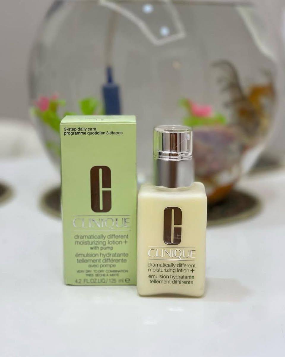 مرطب كلينك
Clinique dramatically moisturizing gel 🤩
منشأ أمريكي🇺🇲🇺🇲
الاصلي بضمان فحص الباركورد
مرطب كلينك جل هو مرطب للاستعمال اليومي
#للحجز_والاستفسار_دايركت
#تصويرنا + #بوست + #ستوريات


**إذا كنت صاحب هذا الإعلان وتريد حذفه لأي سبب، رجاءا أرسل رسالة إلى الدعم الفني**