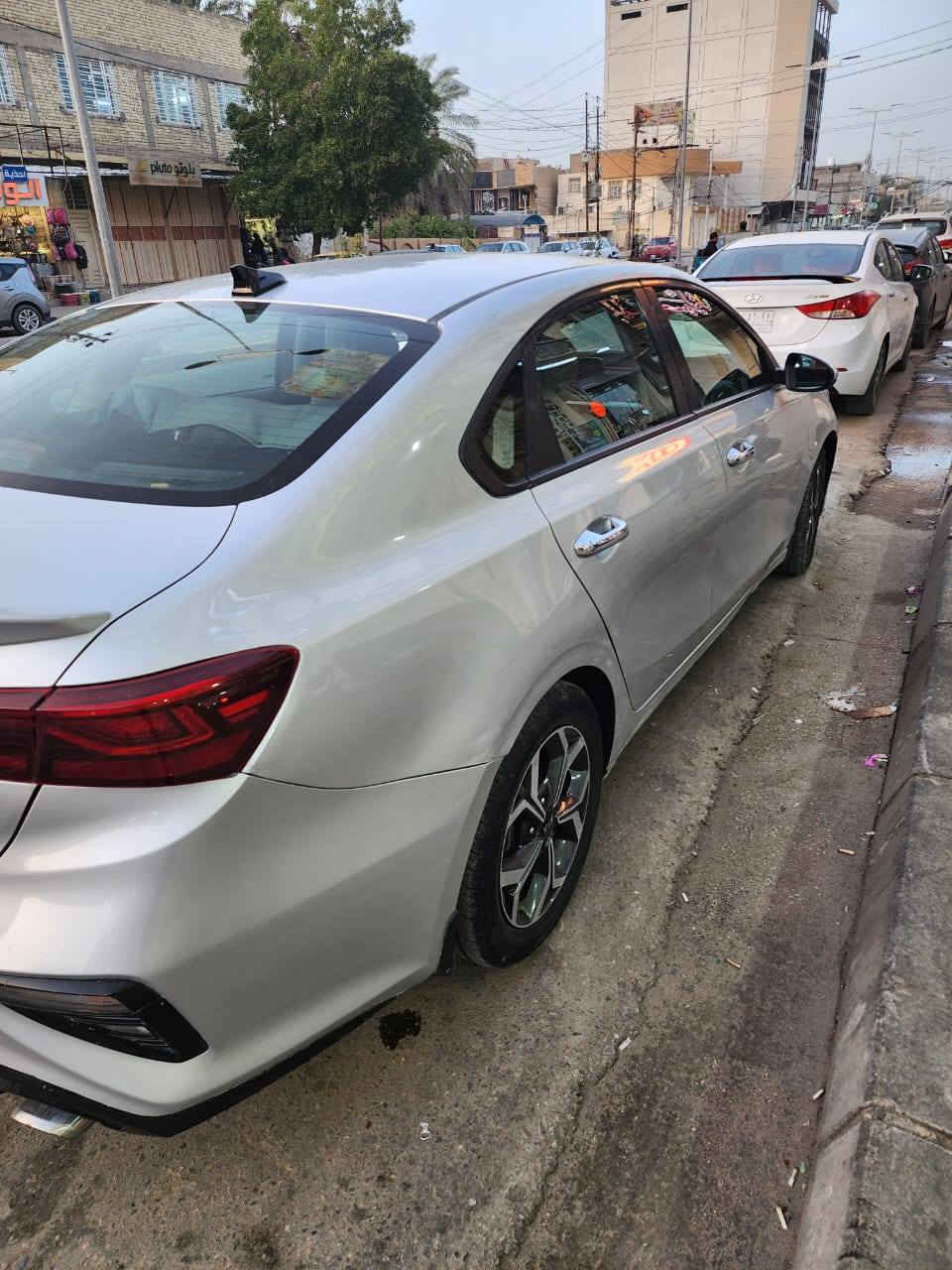 السلام عليكم للبيع كيا فورتي ٢٠١٩ وارد امريكي محرك ٢٠٠٠ دوش  حادث جاملغ وبنيد وباب سياره حلوه وجاهزه السعر ١١٦ وبيها مجال للشراي( مكلف بالنشر )للإستفسار *********** مكان السياره كربلاء
