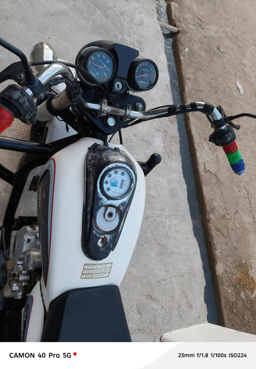 سلام عليكم ستوته البيع مديل 2015 ستوته خير من الله مكينه جديده كيربوكس جديد كهربائيات شغاله ستوته نكره سلف السعر 850وبيهه مجال الشراي اي ستفسار على رقم الهاتف ***********
