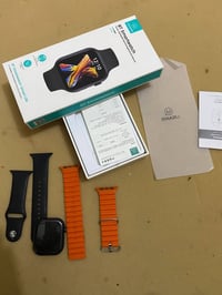 ساعة سمارت  تفتح انتصال عل مكالمات يوصله شعار من التليفون واتساب وباقي...