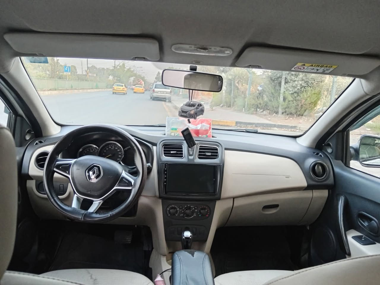 رينو سنبل موديل 2019 نينوى مسطره سنويه بأسمي وهزه وفحص كلو جديد كوبون بنزين بيها صبغ جاملغ يسار فقط بدون داخل كير توماتيك ومحرك شرط تبريد تدفئه السياره جاهزه ونضيفه محرك 16
السعر النهائي 80
***********
***********
عنوان موصل حي المثنى
