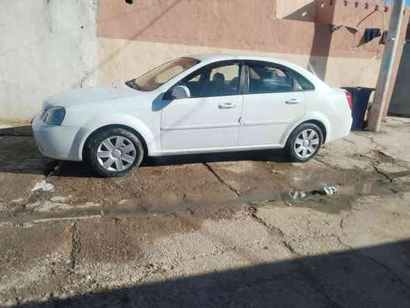 2011
كير عادي 
سياره بأسمي سنويه جديد
كابون بانزيين 
شاشه أصلي داخلها نضيف وخارج موضح بالصور 
بيها جاملق مبدل بدون دواخل
سعر 82 /***********
