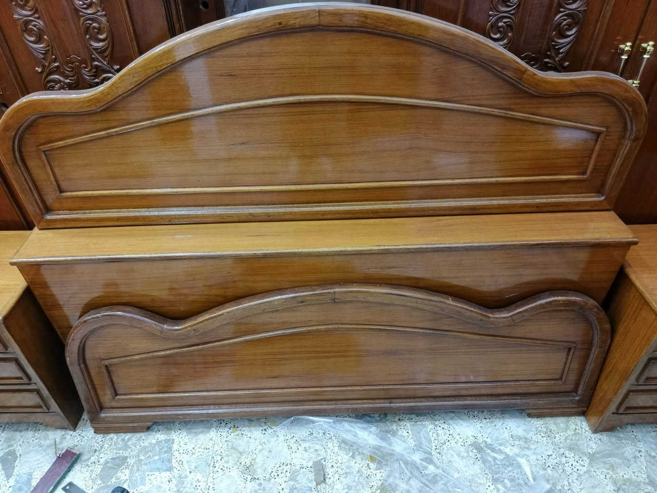 غرفه انتيكه نضافه زيرووو للستفسار *********** كلهه صاج مكان بغداد
