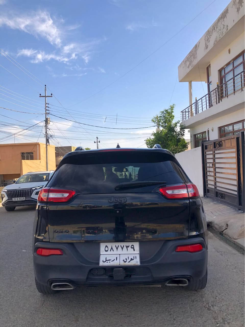 جيب شيرؤكي ٢٠١٨ گیرو مەکینە تەبریت بەشەرت دوو پەرچە باس بامبە سیارەکە فول باس سلیت نیە ژماری خاونی ئۆتۆبیل *********** شقلاوة, أربيل
