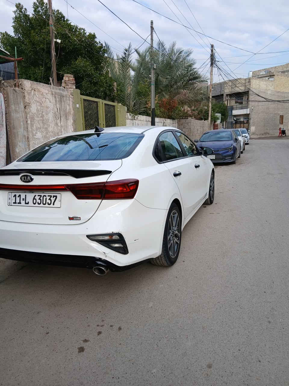 السلام عليكم...كيه فورتي2019
وارد امريكي الحادث امامي تبديل بنيد +قطعتين صبغ
الجاملغ الامامي اليمين والجاملغ الخلفي بدون دواخل اليسار 
محرك ،كير خير من الله السياره ماشيه 85 تحويل ثاني يوم
بسمي مكان السياره حي الجهاد ***********
