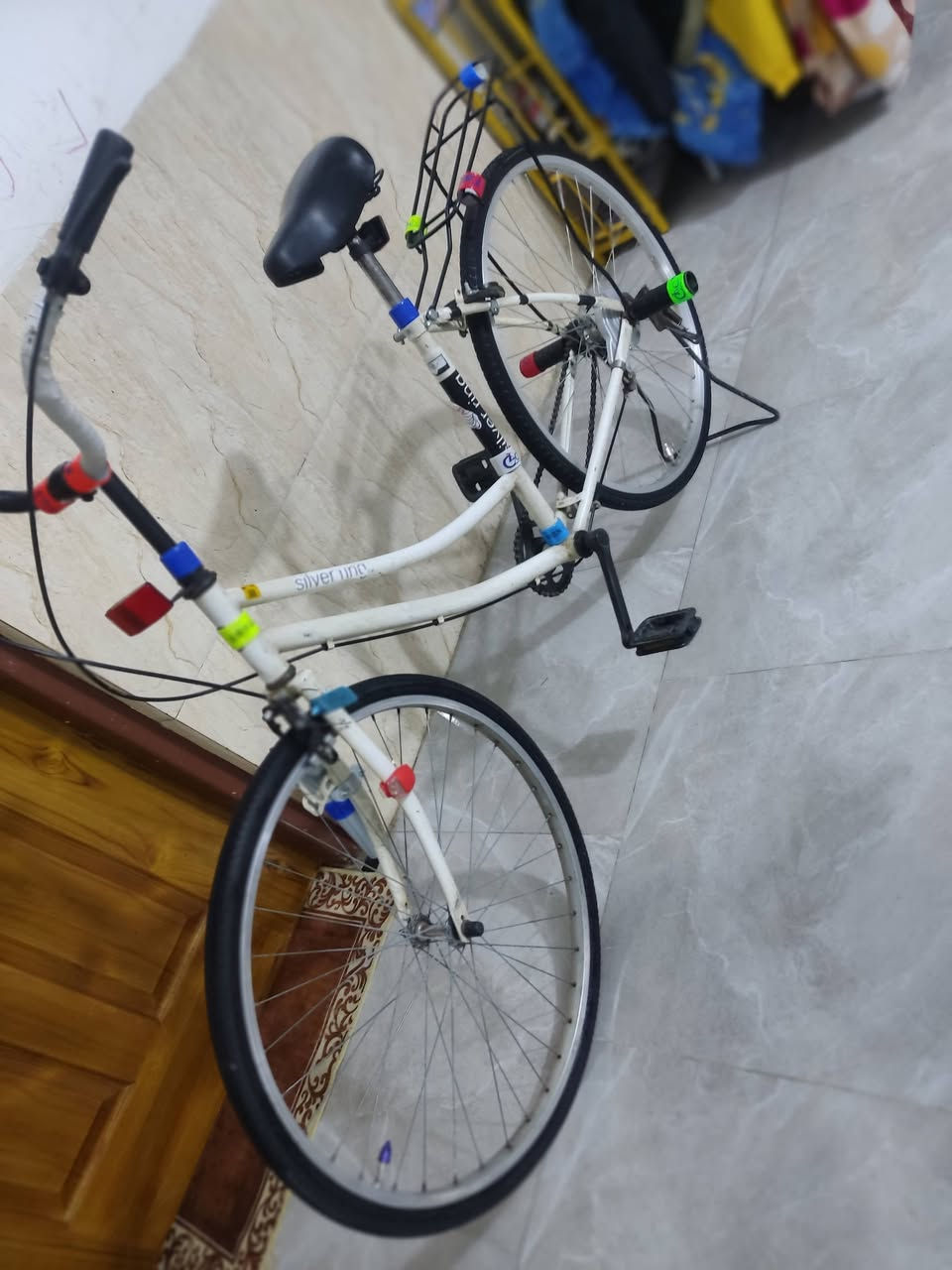 السلام عليكم  باسكل بناتي  حجم 26 ياباني اصلي  مو تجاري الجلغ  الوره موجود   البريك الوره  و الكدام يشتغلن بل مكان  بي بس الويل الروه  يردله تعديل السعر  60 قفل الباسكل نضيف و جديد  مكاني بغداد حي الجهاد  اليريده يطبلي خاص


**إذا كنت صاحب هذا الإعلان وتريد حذفه لأي سبب، رجاءا أرسل رسالة إلى الدعم الفني**