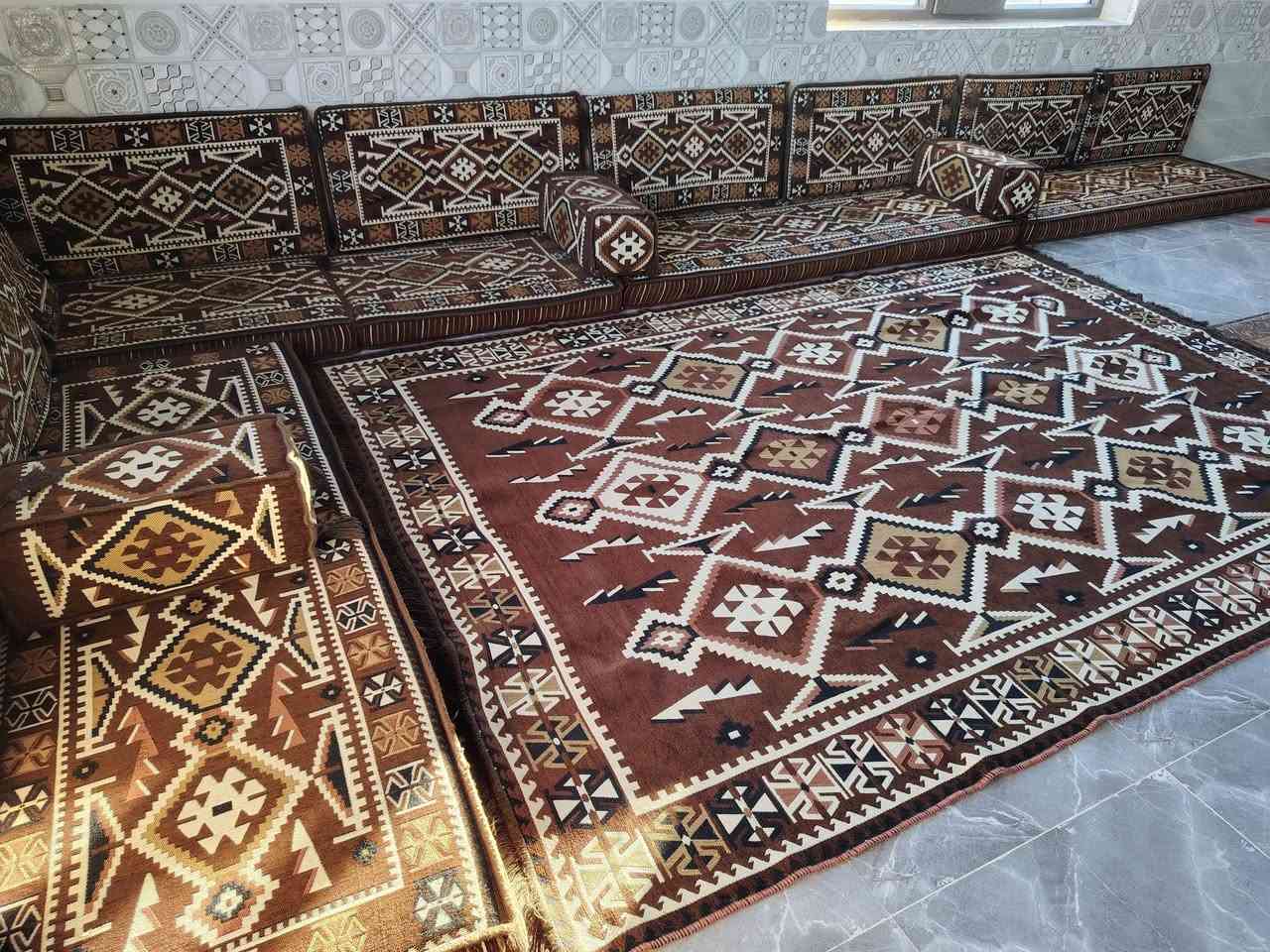 السلام عليكم مكينه برادر ياباني الأصلي سعر١٧٥ ديوان خليجي ٨ متر الدوشك والمخاد فصخ زنجيل سعر٣٠٠ وبي مجال ***********
