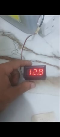 قارئ الفولتيه • ٨ قطع • مكاني ناصريه