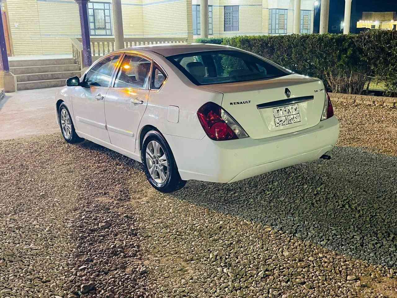 رينو سافران ٢٠١٠
سياره جاهز من كلشي تخم تاير كير محرك ٤جدد 
بيه ٣ قطع صبغ بدون دواخل وبيه مكانات بارد
كير مكينه حداديه عل شرط وتخم تاير

 السعر ٨٥ 
مكان السياره الديوانيه 
للستفسار***********
غير متواجد عل فيس
