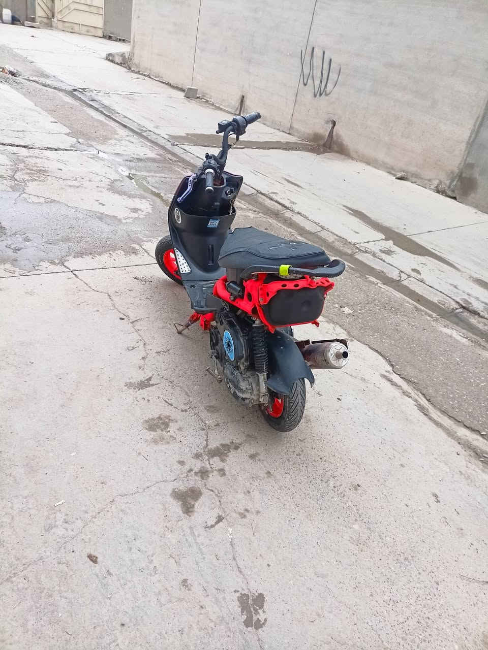 السلام عليكم ماكس عدله للبيع موديل 2006بوشه 55سلف. شغال شلعه معدل هورن شغال. وياله رياضي  السعر 350وبيها مجال.    ومراوس همين مكان كركوك فيلق ***********
