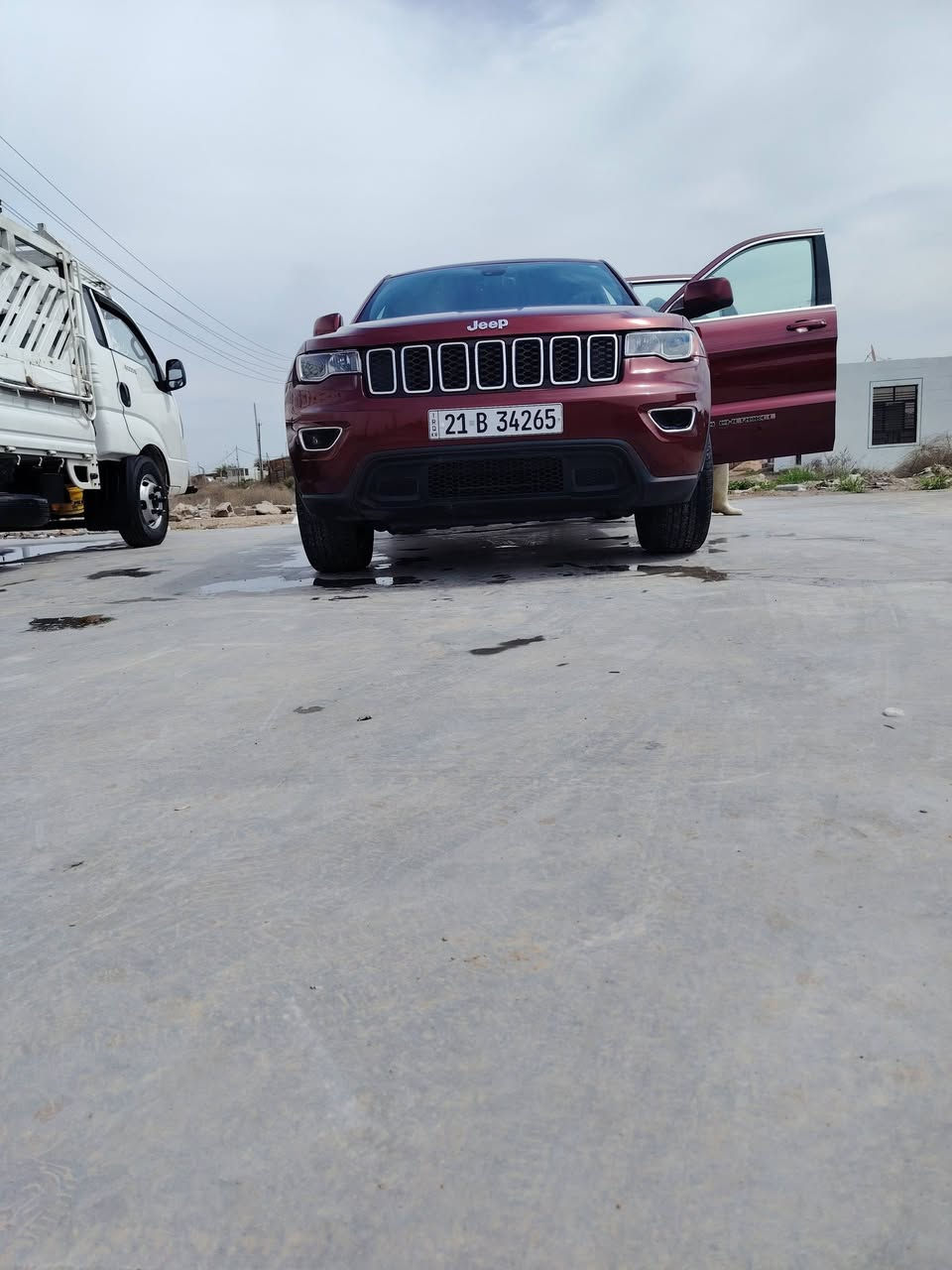 السلام عليكم
جيب لاريدو 2017
وراد أمريكي (كلين) بيها مكانين بارد فقط والباقي مكفول كفاله عامه
مواصفات
محرك 6 سلندر 3600
دبل رباعي
شاشه كبيره 3+ نظام ملاحه
كامره خلفيه + حساسات خلفي وتوقف ذاتي
تشغيل بصمه (دخول وتشغيل بدون مفتاح)
ريموت ستارت (تشغيل عن بعد)
مثبت سرعه
اناره LED نهاريه
نظام ثبات إلكتروني

مكاني بغداد / ابو غريب
السعر (205) وبيها مجال
للاستفسار الاتصال
*********** اتصال واتساب
