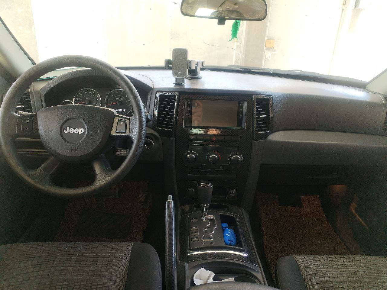 للبيع 
جيب شيروكي ستيشن ٢٠٠٨ 
ماشيه 14 الف ميل 
رقم بغداد مشروع وطني 
محرك ٦ سلندر 3700 
شاشه و كامره خلفيه   
لايت زنون
تبريد و تدفئه شغالات . التبريد قطعتين
صدر امامي وخلفي جيد جدا 
كير محرك جيد جدا 
السياره جاهزه ان شاء الله و مابيها نقص 
السونار موجود 
مبدل الدعاميه الاماميه وقبق الجنطه فقط
بيها  بارد كد الشبر بخشم الجاملغ الايمن 
السنوية نافذة لغاية ١١ تموز ٢٠٢٦
مكاني  بابل الاسكندريه الحصوه
السعر 105 وبيها مجال للطيبين
الهاتف *********** المحمودية, بابل
