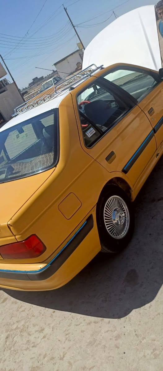 السلام عليكم بيجو بارص موديل 2015 رقم بغداد الإنكليزي بيها تبخير سعرها 38 وبيها مجال لاتكسر بالحلال يعجبك كل الهلا بيك ما يعجبك اعبر المنشور غير متواجد على الفيس هذا رقمي 
***********
