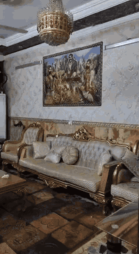 دار لبيع قطاع 33اول باب على لشارع مقابيل جامع موسى ابن جعفر بناء حديث  مساحه البيت 144 حوش 3X8 استقبال 6X5 بصفه مطبخ 5X5صاله 8X5 منور خارجي 2 حمام تواليت مشترك 3X2 غرفه 5X4 طابق بثاني نفس لطابق اول طابق لثالث غرفه 5X4 صاله وسطح طابق لرابع سطح وبيتونه (السعر النهائي بدون اي تعامل  275 أسم لبيت بسم ابو البيت )اي ستفسار رقم الهاتف ***********
