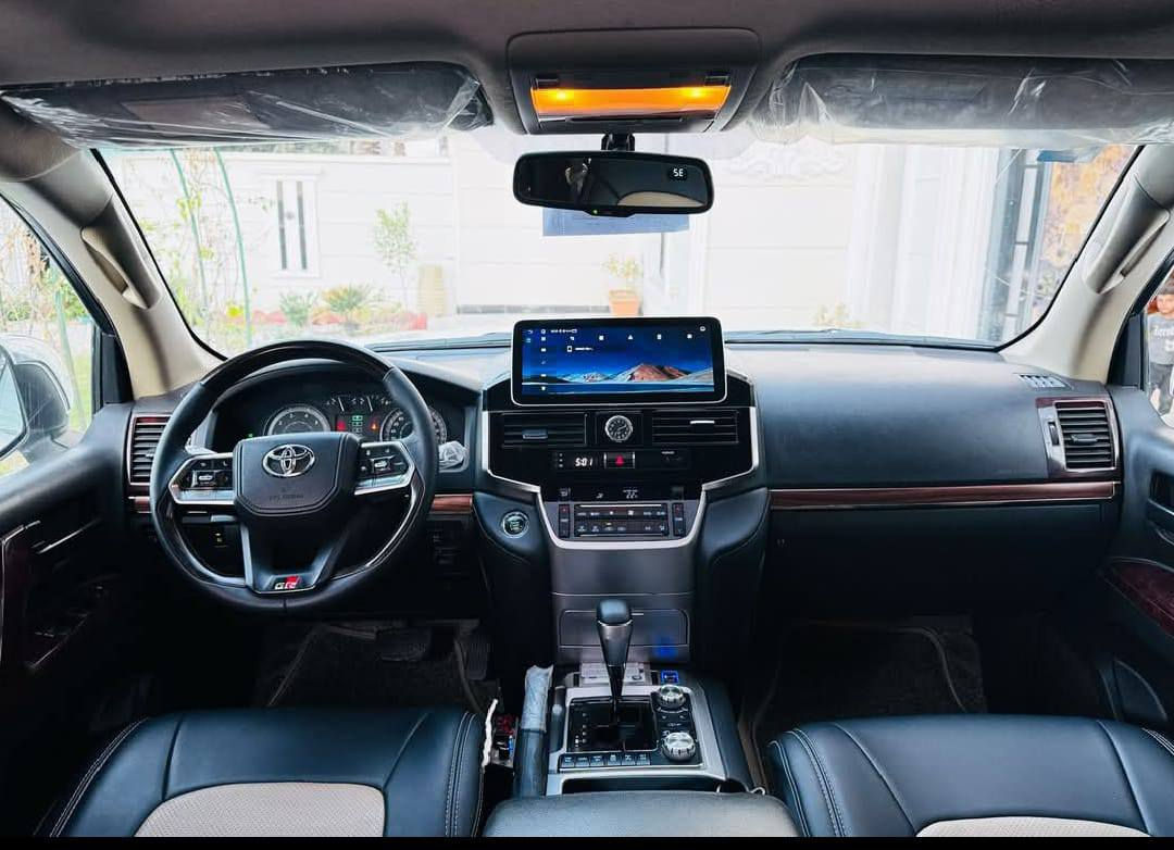 لاندكروز 2010 محدث 2022 مصبوغه حزام شرط بدون حادث رقم بغداد باسمي  ***********
