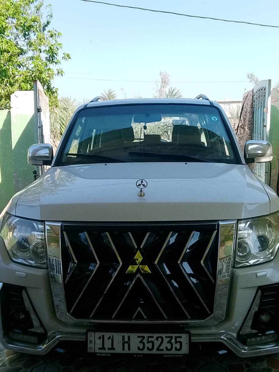 السلام عليكم من رخصة الأدمن
باجيرو 2009 محتثه 
مكفولة گير ومكينة
مكينة حجم 3500
6 سلندر حبتور كامل مواصفات
رقم إنكليزي بغداد سنوي ال 31,تسقط
دشبول طسه كامل مكمل سيارا فول على كل عيب 
مكاني ديالى الخالص سعديه الشط 
والسيارة بأسمي مداور ثاني يوم
سعرها 145وبيها مجال 
رقمي ***********
