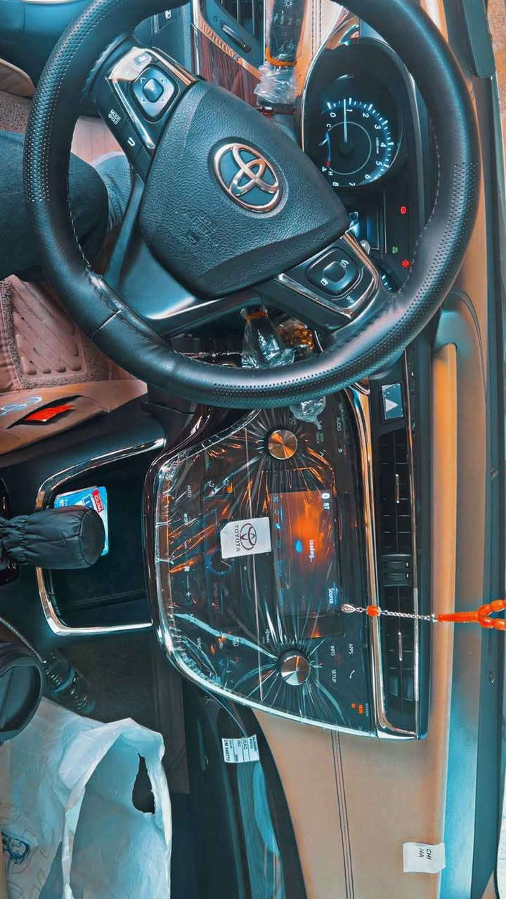 ئەڤەلۆن ٢٠١٣ لیمتد فول مواسەفات كوشن سارد و گەرم كوشن خەزن و دوو حاسەی دەرەجە یەك گێر و مەكینە بە شەرت سەوتی دیجیتەلی نیە رەنگ سپی سەدەفی یەك شوێنی بچوكیشی سبوغی هەلنەستایە سەنەوی تا ٢٠٣٠ نوێیە رەقم و هەزەی نوێیە. سێ پارچە سبوغە بۆنیت و چاملغ و دەرگای سەكن نرخی185 وەرەقە و مەجال شوێن هەولێر
رەقەم تەلەفۆن (***********) أربيل, العراق
