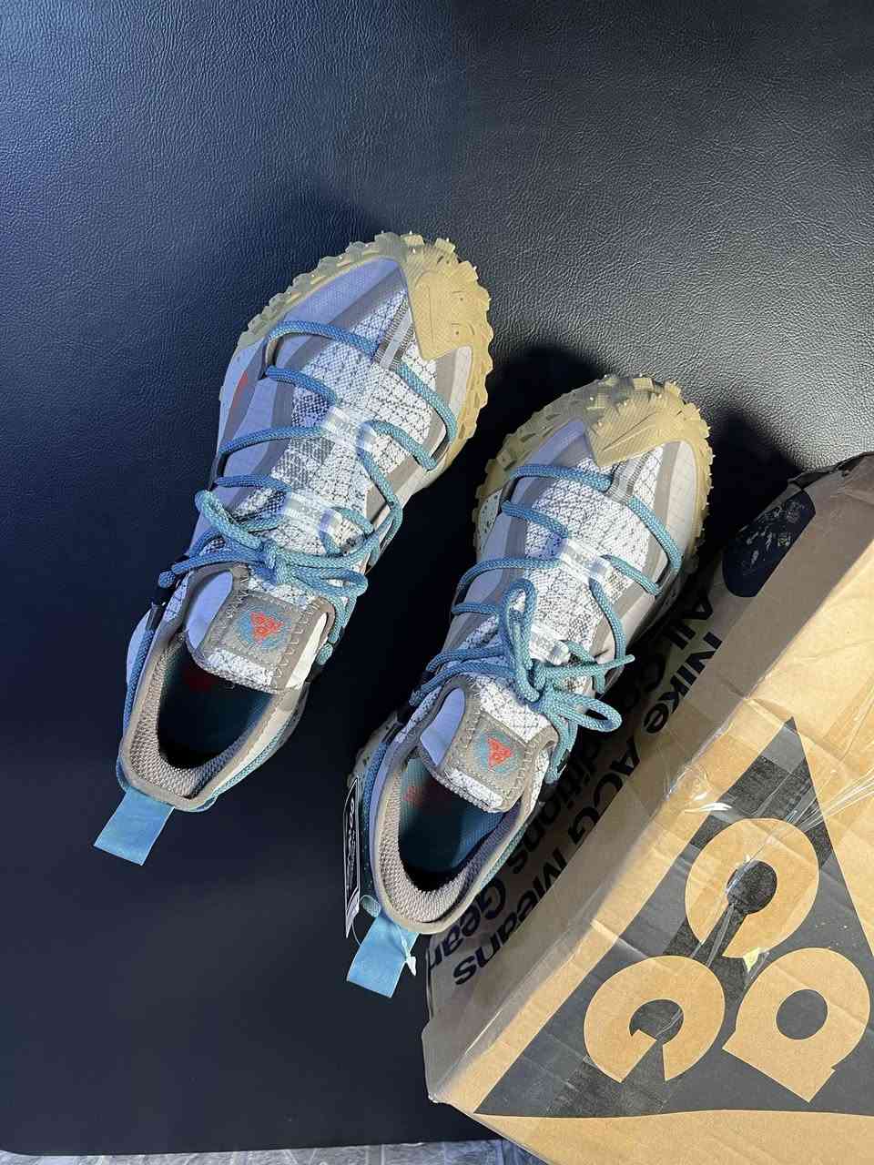 حذاء نايكي ACG ماونتن فلاي غور-تكس لو كوليدج جراي بيكانتي ريد - IB7328-001
قياس 40 طول القدم 25 سانتيم السعر 50 
تره سعره بلموقع 150 دولار 😁😁😁


**إذا كنت صاحب هذا الإعلان وتريد حذفه لأي سبب، رجاءا أرسل رسالة إلى الدعم الفني**