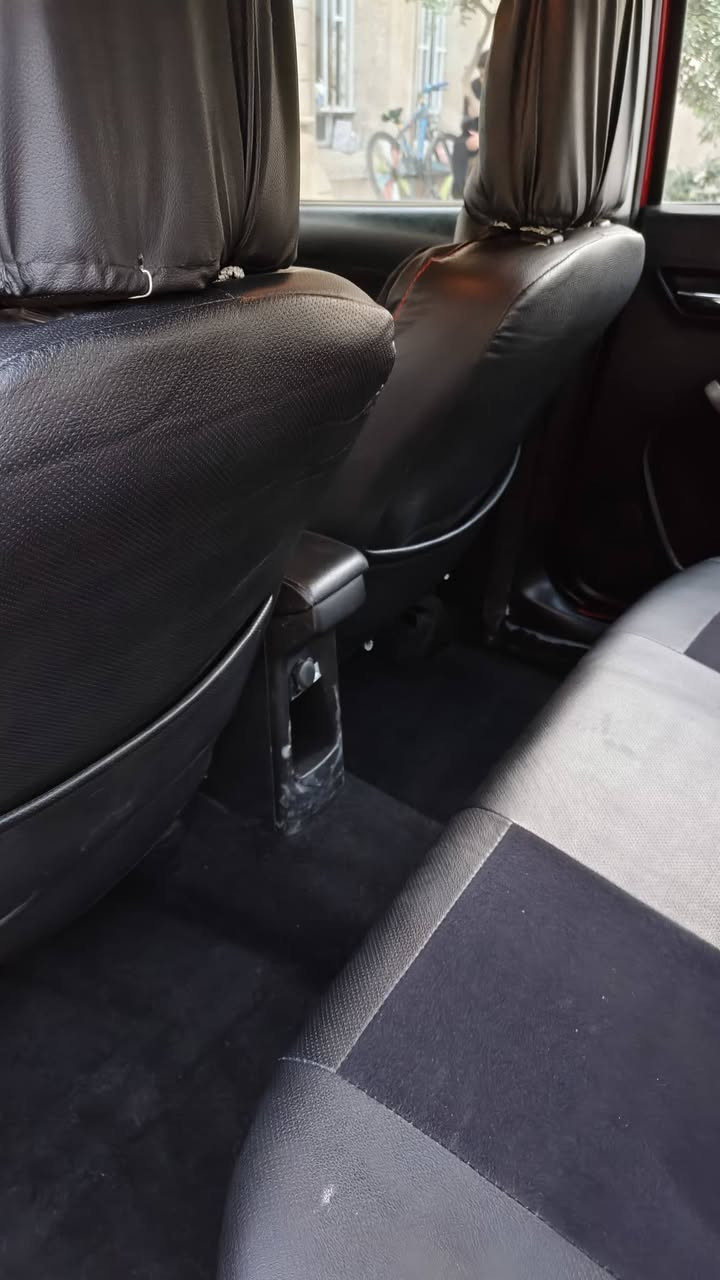 السلام عليكم سوزوكي بالينو ٢٠١٨ استلام شركه سياره بيها بارد بشفه مال بنيد جاملغ الامامي بي طخه  الباب الخلفي بي بارد بدون صبغ حته دعاميات مكفوله محرك ١٤٠٠ مواصفاتها
بصمه 
بصمه ابواب وجنطه
 حساسات خلفي
شاشه و كامره خلفيه تحكم ستيرن
مثبت سرعه 
زنون عالي ناصي
اشاير ب مري 
مكانها بغداد المنصور
السعر ١٠٠ ورقه وبيها مجال بسيط جدا
***********
