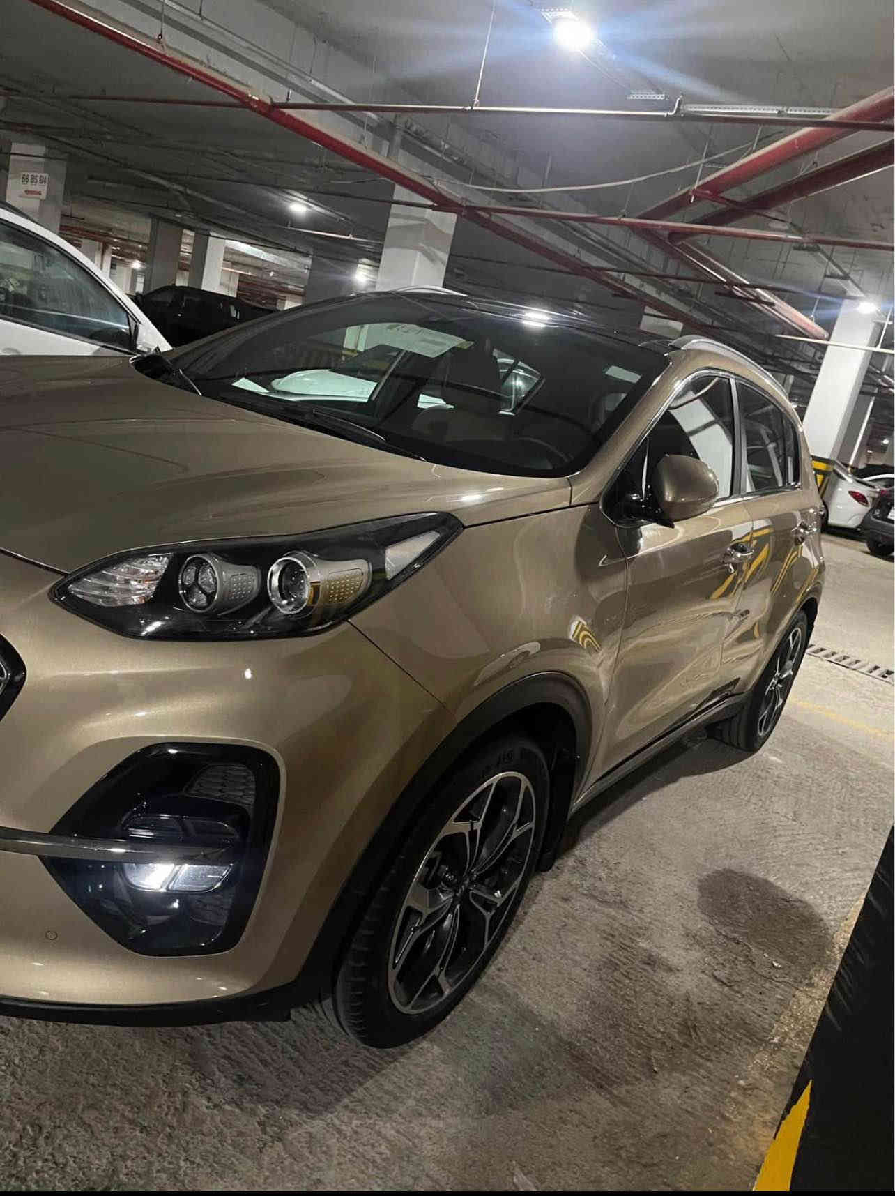 السلام عليكم 

سبورتج جي تي لاين خليجية موديل 2020 للبيع

الفئة : GT Line 

محرك 2000 دوش 

السيارة (( بيها صبغ نص باب السائق والخلفيه تبديل + صبغ 

والجاملغ الخلفي كلير  ))   موضحة بالصور 

فول مواصفات 1/1 لمتد 

المواصفات :

 🛑بانوراما

 🛑بصمة

 🛑هاند بريك بصمة 

 🛑شاشة نفكيشن

 🛑تحكمات ستيرن

 🛑جنطة بصمة

 🛑كشنات جلد

 🛑حساس امامي خلفي

 🛑كامرة دوارة

 🛑كراسي كهرباء

 🛑 لايت لد

 🛑تدفئة تبريد بالكشنات 

 وباقي المواصفات المعروفة بهذه الفئة 

ماشية  122 الف 

السعر : 19.000$  وبيها مجال بسيط❤️

مكاني بغداد / الوزيريه  

الاتصال على الرقم 

*********** بغداد
