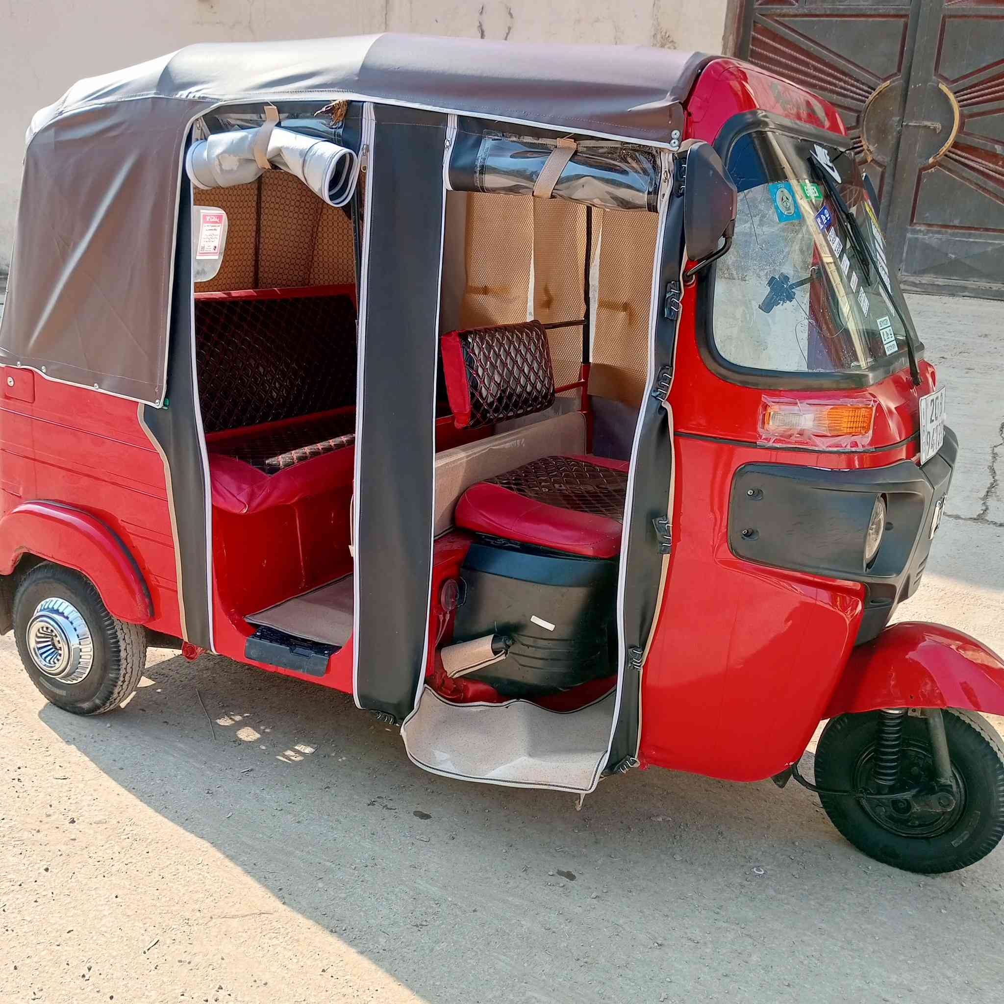 تكتك موديل 18شهر ال 11 رقم ديالى مصبوغه صبغ عام مابيه لا ضربه ولا طخه صبغ للجماليه فقط بيها تعمير بس دوسات بسته وبيها مجال العنوان ديالى/بعقوبه /المفرك ***********
