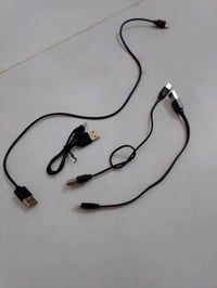 شاحنات USB مع شاحن ايفون اصلي للبيع للاستفسار مراسله الصفحه