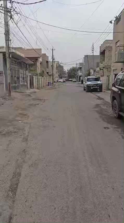 دار للأيجار شارع اسواق السفينة متوفر كامل الخدمات تبليط مي وكهرباء مساحة 100 متر يحتوي على ثلاث غرف و استقبال وصالة ومطبخ وخدمات مقابيل الطعمه بداية الشارع 700

***********
