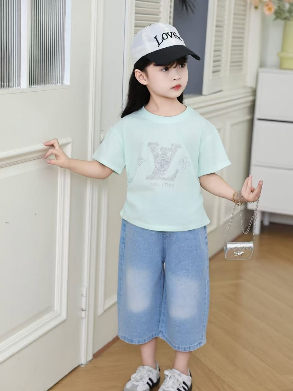 طقم برموده كوالتي عالي قياس من 3سنه لل7سنه العنوان بابل الحصوه جانب جامع اسامه بن زيد واتساب ***********
