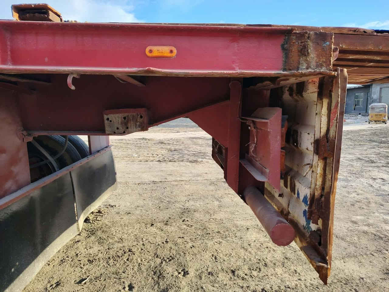 السلام عليكم 
عربانه المانيه 12 ونص ربطه14دناكير مربع جنابه كامله شاصي مكفول تايرات نص عمر للاستفسار الاتصال على الرقم التالي 
***********
