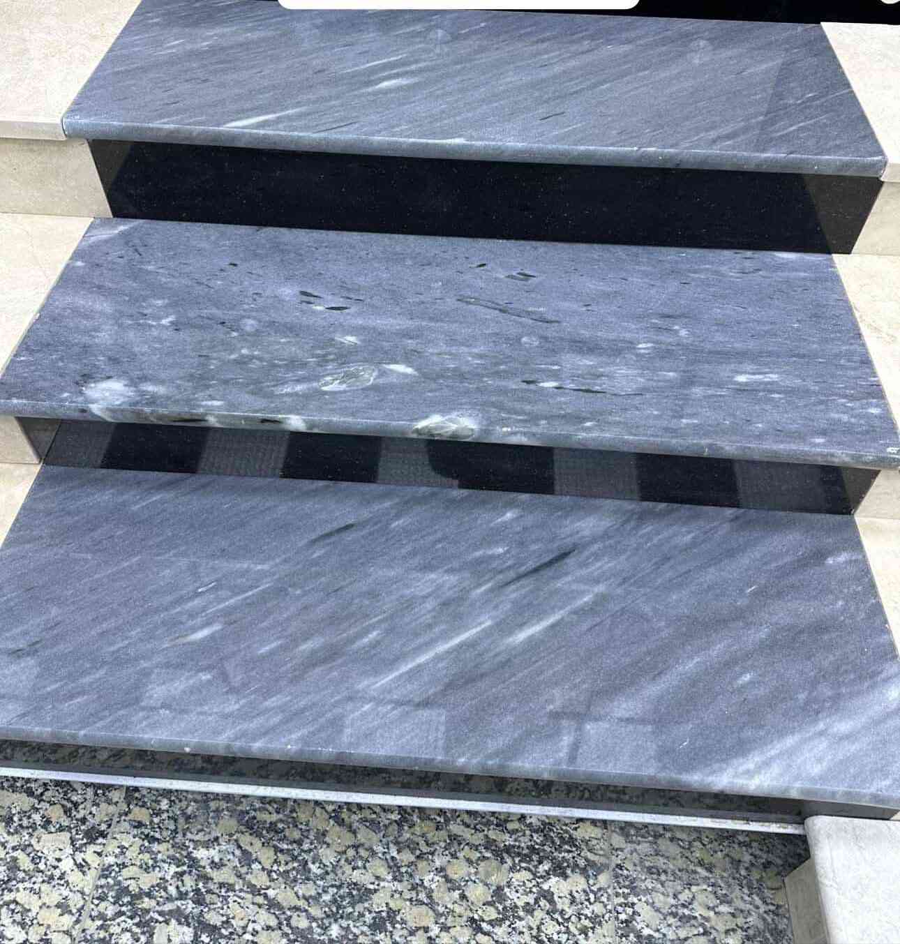 يالله 
 معمل كاشي جبل 
     •••••••••••••
   
   ( تجهز نواع كاشي داخل مختبر)
(يتوفر لدينا جميع قياسات كاشي )
—٤٠×٤٠×٣٠×٣٠،×٢٥×٢٥
٢••••••••••••••••••••••
  
بأجود الانواع وبأسعار مناسبه 
سعر لمتر لواحد واصل ٧،٥٠٠ الف كاشي 
 عراقي لموازيك 
٤••••••••••••••••••••
سعر لمتر لواحد واصل ١١،٥٠٠  مطعم بلمرمر 
كاشي  
٥••••••••••••••••••••••
يوجد شتاكر سطوح
سعر  قطعه٣٠٠٠ واصل البيت
٦•••••••••••••••••••••
     《  مقرنص》
يوجد لدينا تجهز نواع مقرنص سعر لمتر لواحد واصل ١٠لف لبيت 
٧•••••••••••••••••••••
     {  فرمستوان }
   يوجد لدينا وبلوك فرمستوان ،سعر قطعه ٢٠٠٠ واصل لبيت
ب🧱🧱💯💯
٨•••••••••••••••••••••
  {   كاشي سليمانيه }
يوجد لدينا كاشي سليمانيه سعر لمتر لواحد ١٠لف حسب،طلب
يوجد لدينا توصيل كافه المناطق🚜
٩•••••••••••••••••••••
    ( حجر حدائق )
يوجد لدينه تجهز نواع مقرنص حدائق 
وحجر حدائق 
ورصيف شارع 
سواقي مجاري 
مستعدون لتجهيز الكميات الكبيره
١٠••••••••••••••••••••
    (  ازاره سراميك )
يوجد لدينا تجهز نواع بورسلين وزارةسعر☆١٠٠٠
متر واحد •سراميك يوجد لدينا تجهز نواع لمرمر يراني وبايه بورسلين 
وبايه مرمر يراني 

بحسب طلب
١١••••••••••••••••••••
الموقع. بغداد  الحي الصناعي كماليه 

***********بدارة بوكاظم  يوجد  واستاب 
📱***********📱
💲💲💲💲💲💲
