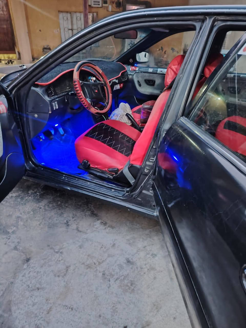 سلام عليكم سياره لبيع موديل94رقم بغداد تحويل ثاني يوم مكاني بديالى قريه دوره عبدالله ابن علي سعرها 42وبيه مجال....***********
