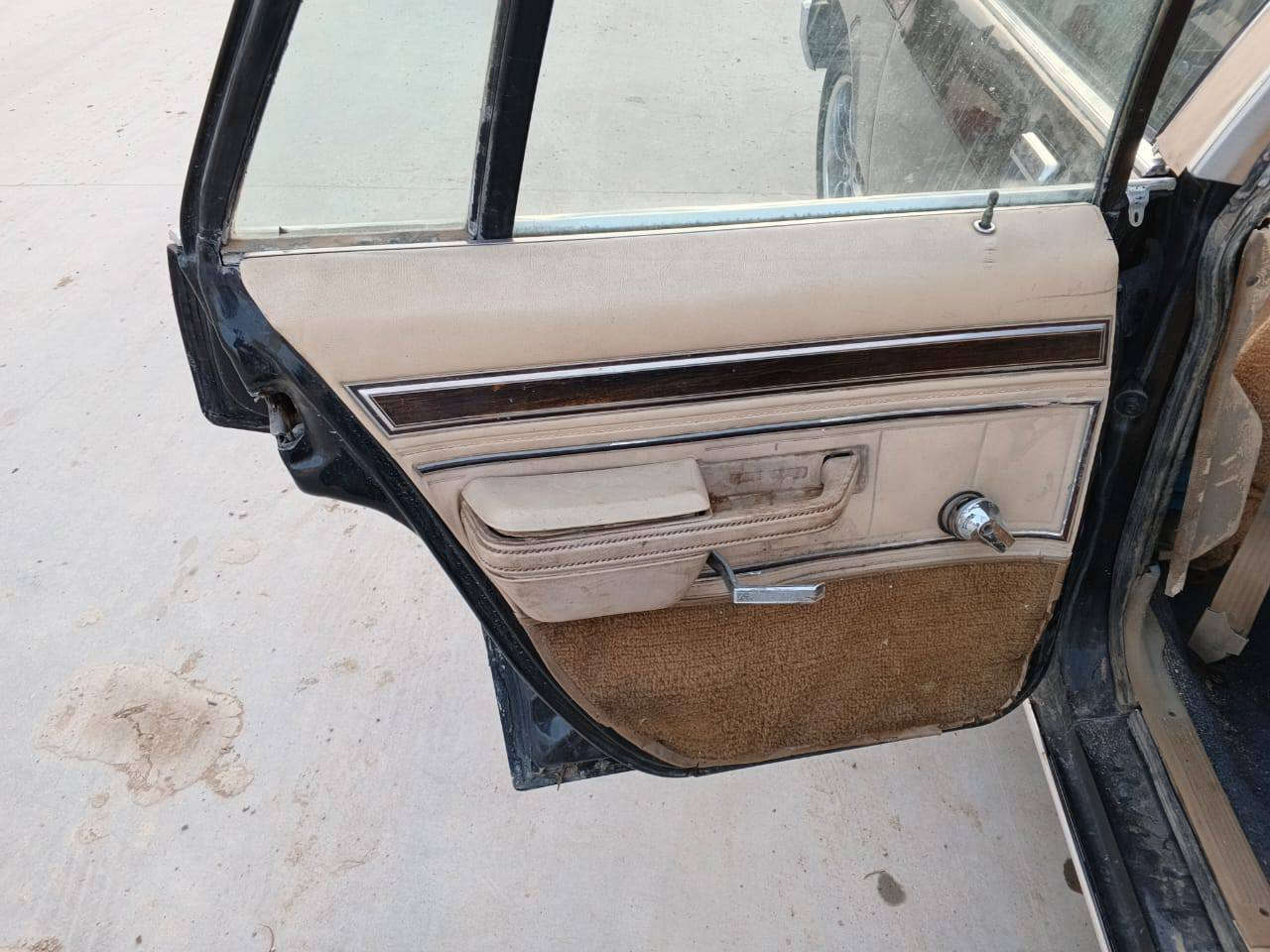 فورت فكتوريا موديل 82 كير محرك لكزز 8 سلندر بس جام امامي مابي رقم بغداد صاحبه متوفي بشرط كير محرك صدر كوله بشرط بدون اي ضربه رقم *********** كركوك, العراق
